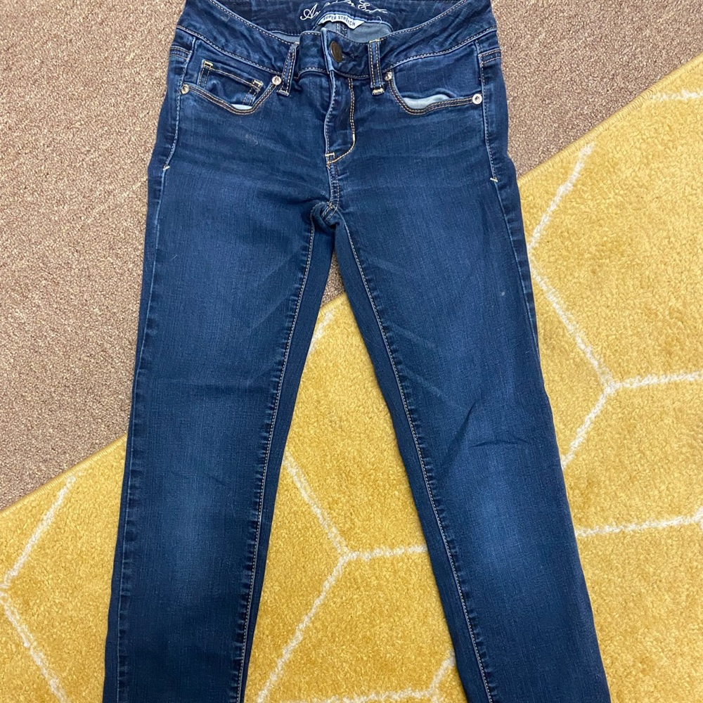 american eagle skinny jeans, never worn but no tags.